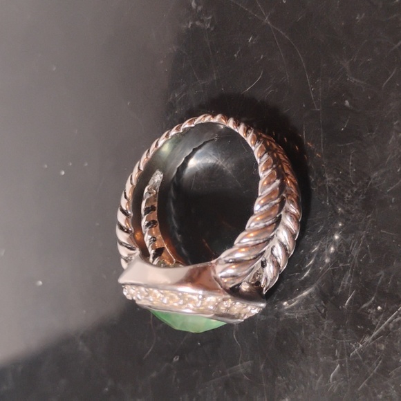 Braided Green Gemstone CZ Silver Tone Ring Size 7 Could Be Unisex - Picture 8 of 9